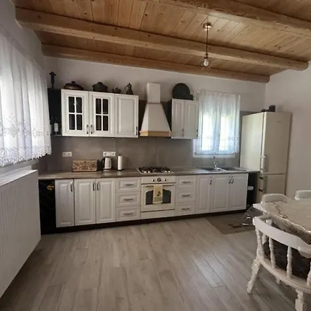 Yerodabelo Traditional Family Mansion