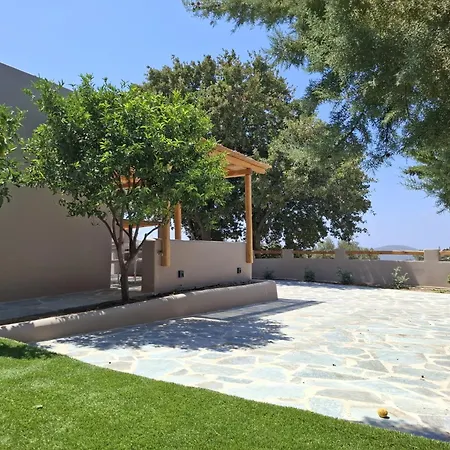 Villa Yerodabelo Traditional Family Mansion *