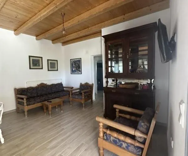 Yerodabelo Traditional Family Mansion Villa Naxos City